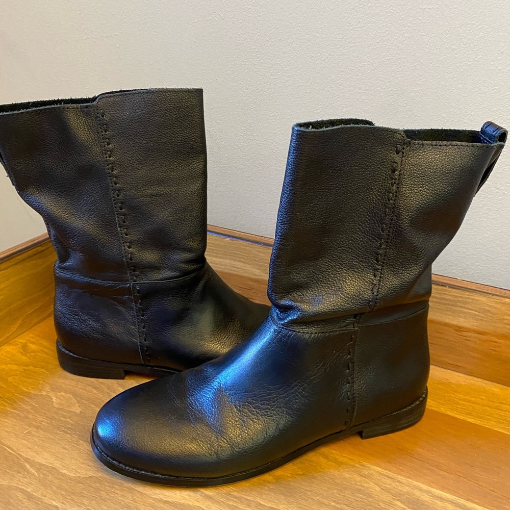 Land,s End Leather Boots size 9.5 Black